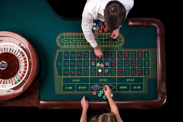 Santai Tapi Deg-Degan! Tips Main Baccarat Biar Makin Pede di Meja